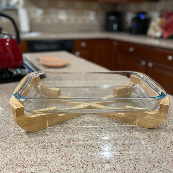 Marinex Clear Glass Rectangular Roaster with Wooden Stand 13.75 x 8.5 x 2” - Picture 7 of 8